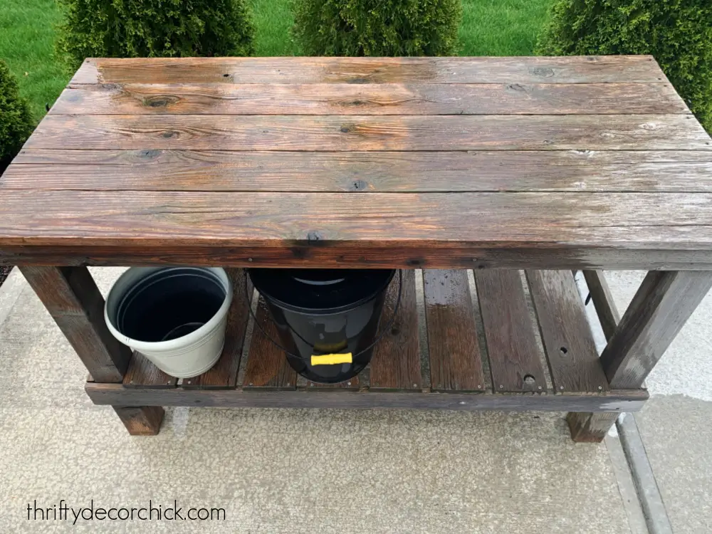 How to Revitalize Outdoor Wood Furniture: Quick and Easy Tips